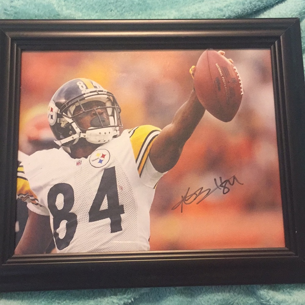 Signed Antonio brown picture